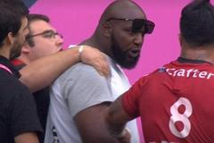 rugby, francouzská liga 2018/2019, Stade France - Toulon, bratr domácího Sekoua Macaloua vběhl na hř