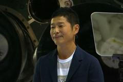 Elon Musk představil prvního vesmírného turistu, který se vydá na na cestu kolem Měsíce