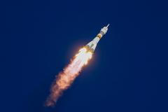 Ruská raketa Sojuz po startu