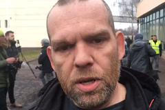 Jsme jedna rodina, je to tragédie. Bývalý horník přišel zapálit svíčky za kolegy