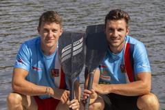 Tisková konference a focení kanoistů: Petr Fuksa a Martin Fuksa