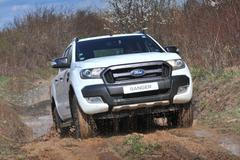 Ford Ranger - 1 terén