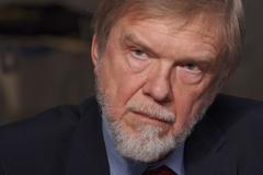 Zákony na všechno? Letošní sbírka má 4 800 stran, řeší se marginálie, říká Mazanec