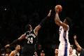 basketbal, NBA 2018/2019, Brooklyn - Philadelphia, Jimmy Butler střílí na koš Brooklynu