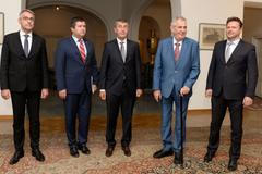 Schůzka ústavních činitelů