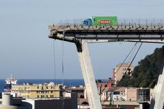 Zřícení mostu v Janově