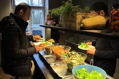 Finská restaurace vaří z potravin, které jí darovaly supermarkety