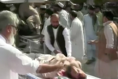 Na demonstraci v afghánské provincii Nangarhár zemřelo po sebevražedném atentátu téměř 70 lidí