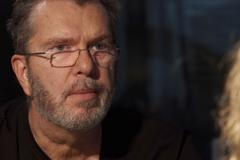 Nahý na pódiu? V kariéře mi to pomohlo, ale zničilo rodinu. Pád na dno byl strašný, říká Müller