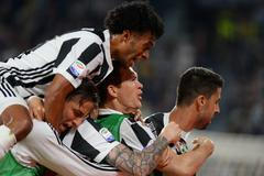 Sami Khedira slaví branku Juventusu