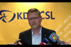 Pavel Bělobrádek před novináři oznámil, že už nebude kandidovat na předsedu KDU-ČSL