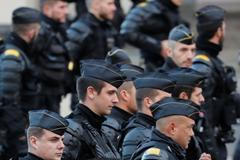 V Paříži kvůli oslavám 100. výročí konce 1. sv. války panují mimořádně přísné bezpečnostní podmínky.