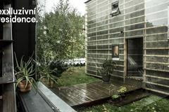 Exkluzivní rezidence: Domy za cenu bytu. Jednoduché stavby na okraji Liberce jsou jako stavebnice