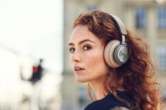 Tech News: Jak vybrat ta nejlepší sluchátka: Zkuste to bez drátů a nebojte se připlatit