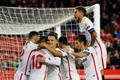 fotbal, Evropská liga 2018/2019, FC Sevilla - Krasnodar, hráči Sevilly se radují z gólu