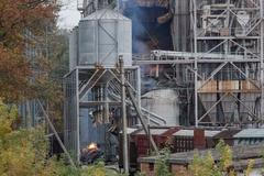 Škody v ukrajinském městě Ičňa nedaleko muničního skladu, kde došlo k explozi.