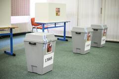 Volební urny, volby, volební lístek - ilustrační foto