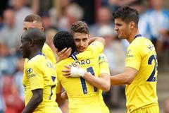 Jorginho z Chelsea slaví gól proti týmu Huddersfield Town