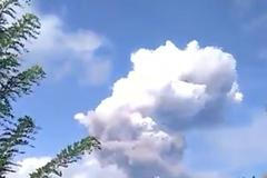 Erupce sopky Soputan v Indonésii.