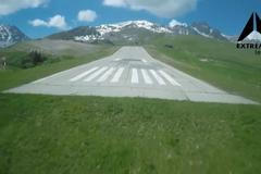 Extrémní letiště: Náročná dráha v horách. Na letiště Courchevel létají jen zkušení piloti s licencí