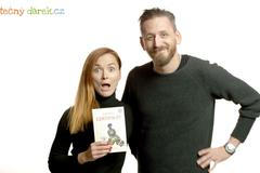 K Vánocům dostaneš kozy, slibuje Třeštík manželce v reklamě