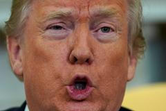 Donald Trump na schůzce s katarským emírem 10.dubna.