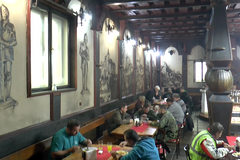 Hodinová restaurace. Sněz a vypij co můžeš