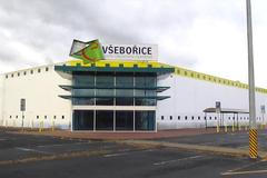 Skončily v něm dva velké hypermarkety. "Areál duchů" díky vietnamské firmě po letech ožije