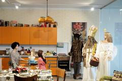 Vánoce za socíku? Fronty na vše, k jídlu brambory a kapr, ale lidé k sobě měli blíž, říká Sommerová