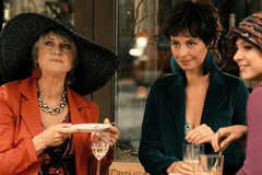 Je to blábol. Scenáristé filmu Důvěrný nepřítel museli dostat snowboardem přes hlavu