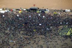 Demonstrace u Hambašského lesa