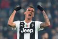 Mario Mandžukič z Juventusu slaví gól v zápase s Interem Milán