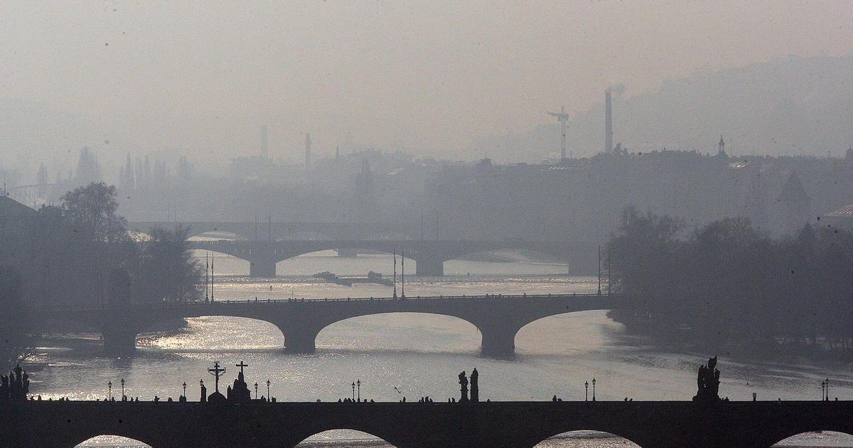 Kvalita ovzduší se zhoršuje. Meteorologové vyhlásili v několika krajích smogovou situaci