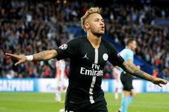 fotbal, Liga mistrů 2018/2019, Paris St. Germain - CZ Bělehrad, Neymar slaví gól