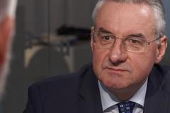 Rád by nahradil Junckera. Nechci EU zničit, ale nechci ani superstát, tvrdí Zahradil