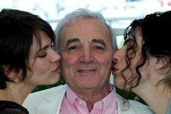 Charles Aznavour v Cannes
