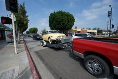 Sraz historických tatrovek v Los Angeles, během představení knihy Vladimíra Cettla "Zátiší s vraky Tatra".