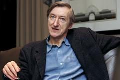 Julian Barnes
