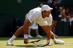 Novak Djokovič ve čtvrtfinále Wimbledonu 2018