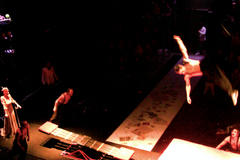 Cirk La Putyka oslaví 10. výročí představením Up end Down se symfonickým orchestrem