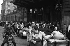 Foto: Fanatické Němky, masakry a uprchlické tábory. Tak vyháněli Čechy z pohraničí