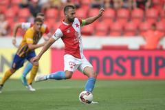 Josef Hušbauer v ligovém zápase Slavia - Opava.
