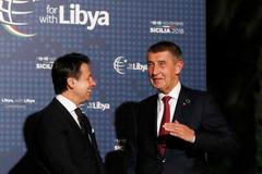 Andrej Babiš a italský premiér Giuseppe Conte na konferenci o Libyi v Palermu