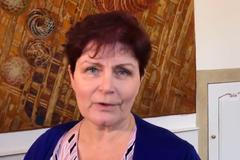 Zástupkyně iniciativy Tradiční česká rodina přinesla do sněmovny petici proti Instanbulské úmluvě