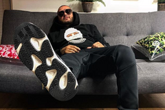 Do prémiových tenisek investuje i Rytmus. Jejich cena stoupá, když je neobujete