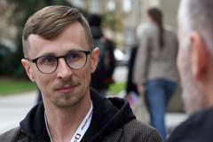 Bezdomovci v Česku? Na ulici je velká úmrtnost, cesta zpět je obtížná, říká expert