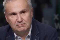 Vaněk: Obyčejní lidé ztrácí víru ve stát, mysleli jsme, že kapitalismus nebude bolet