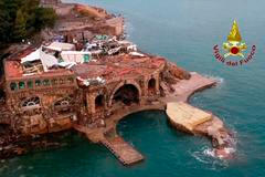 Škody napáchané ve městečku Rapallo v Itálii. Polovinu jachet v přístavu Carlo Riva Marina zničila bouře a vlny.