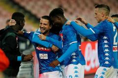 Dries Merten z Neapole slaví gól v síti Empoli