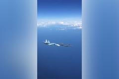 Ruská stíhačka Su-27P těsně nalétla na stroj F-15C, který patroloval nad Baltem v rámi mise NATO